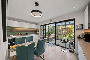 Photo 16- click for photo gallery